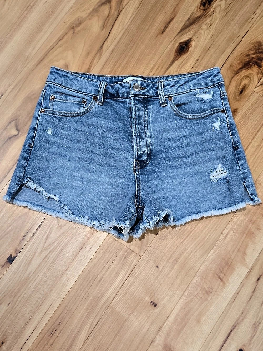 vanilla star Women's Distressed Denim Shorts Size Small